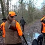 Chasseresses en forêt